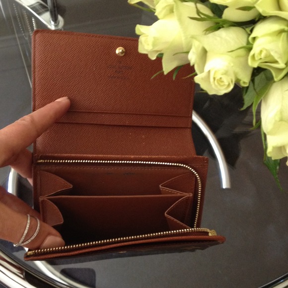 🍃🍉 Louis Vuitton Sara Wallet ... 👑💋HP💋👑 - Picture 2 of 4