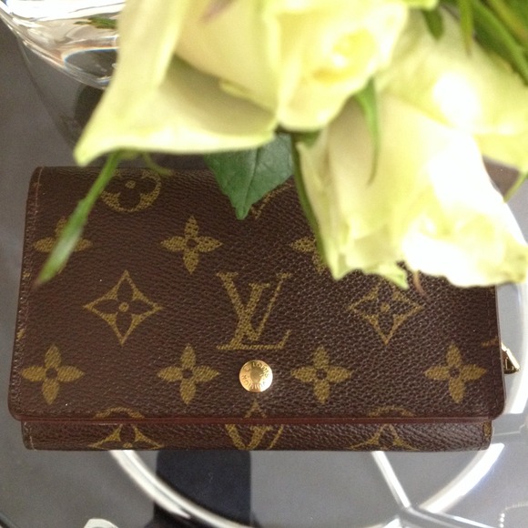 🍃🍉 Louis Vuitton Sara Wallet ... 👑💋HP💋👑 - Picture 4 of 4