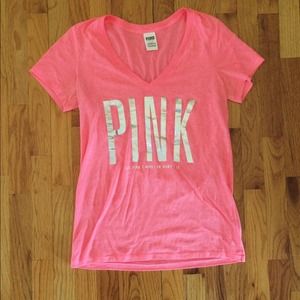🎀Traded🎀 Victoria's Secret PINK V-Neck