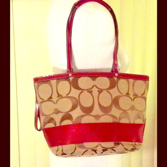 Coach purse - Picture 1 of 4
