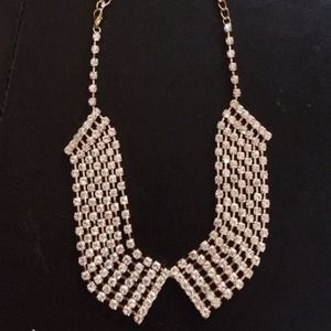 Rhinestone peter pan collar! gorgeous!🎀