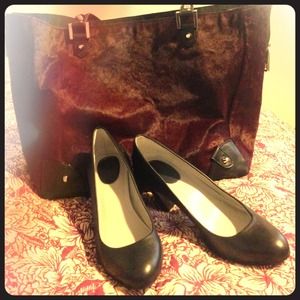 Calvin Klein Black Pumps in Kidskin Leather