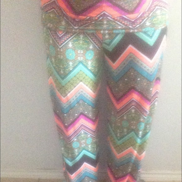 🚫SOLD🚫 Pop color palazzo pants 💕 - Picture 3 of 4
