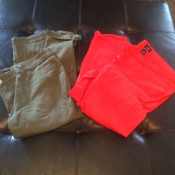 Lot of two Capri pants