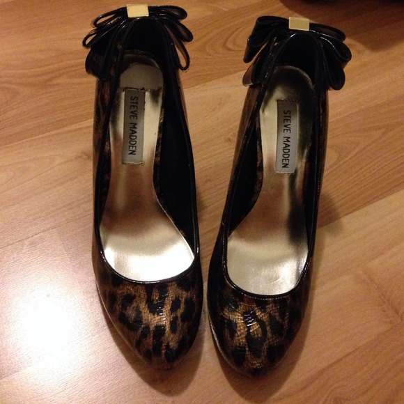 Steve Madden leopard pumps - Picture 3 of 3