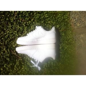 Never been worn nike airs