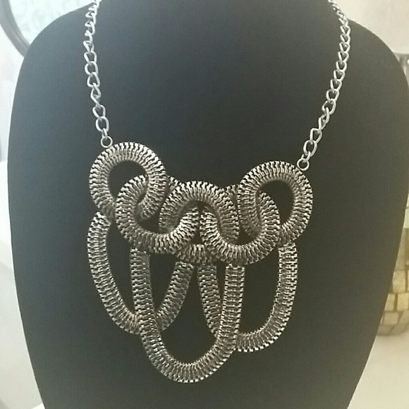 Silver Loop statement piece - Picture 2 of 3