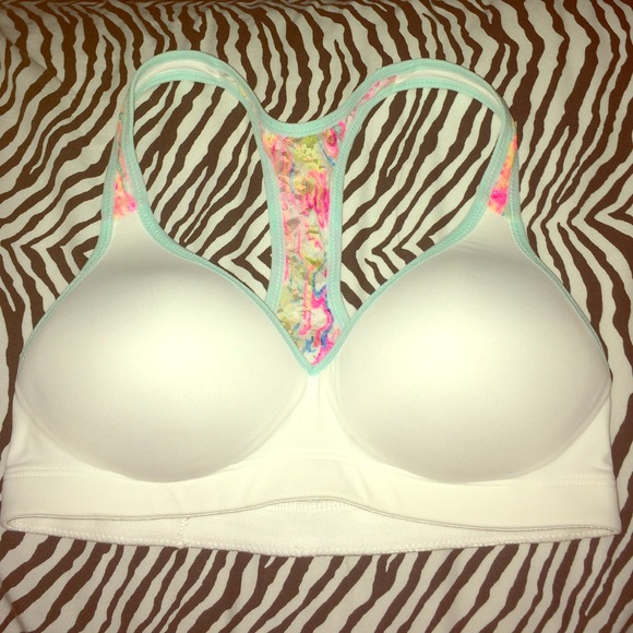 PINK VS YOGA BRA