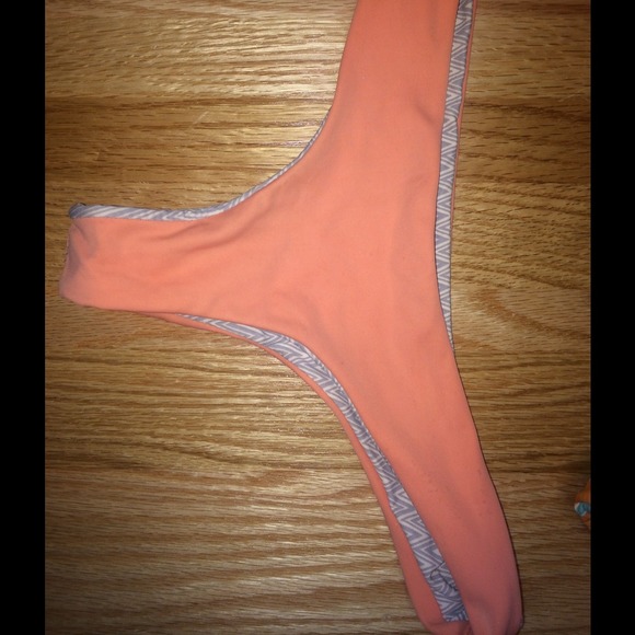 Acacia Ho'okipa coral bikini bottoms