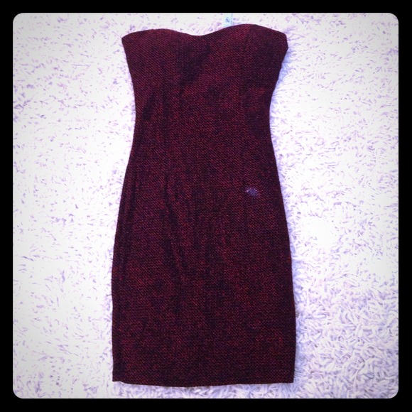Foreign exchange red/black tube dress