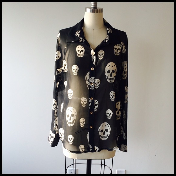 Black skull print semi sheer blouse - Picture 2 of 2