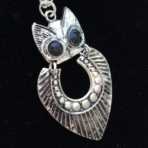 Cute Owl Necklace❌SOLD❌ - Picture 2 of 3