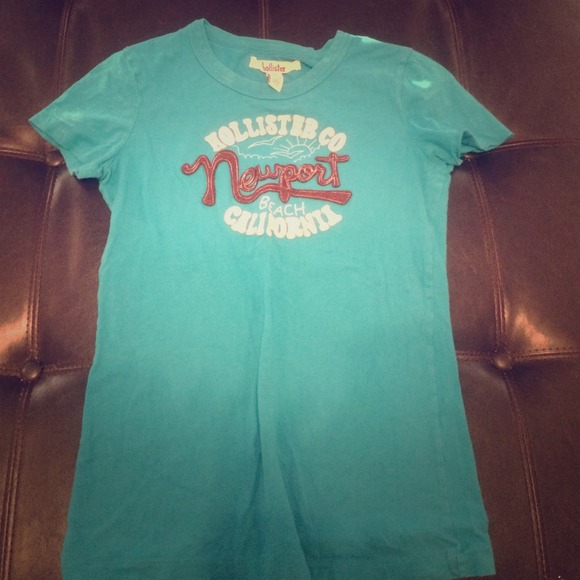 Hollister tshirt