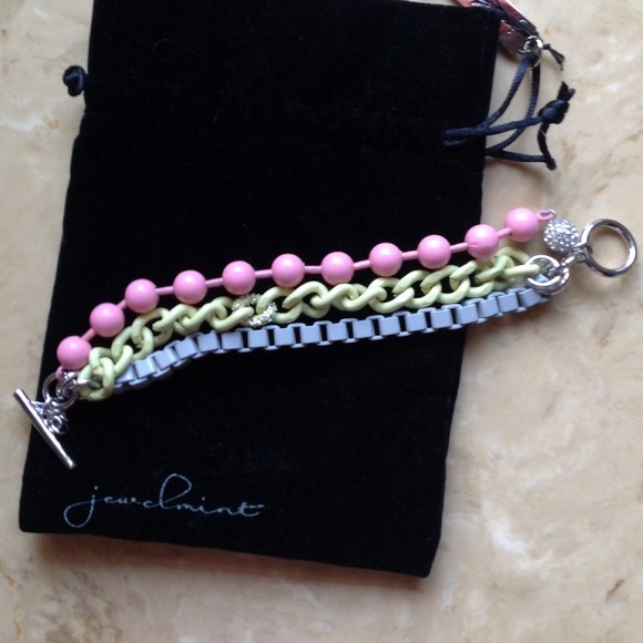 Jewelmint Jewelry - Jewelmint Blazing Chain Bracelet