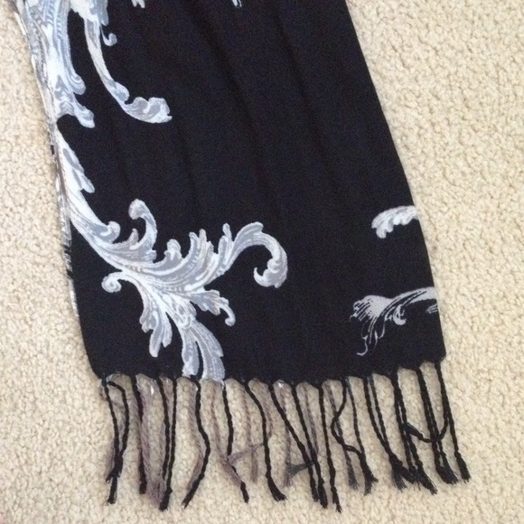 Multi-Colored Scarf - Picture 2 of 4