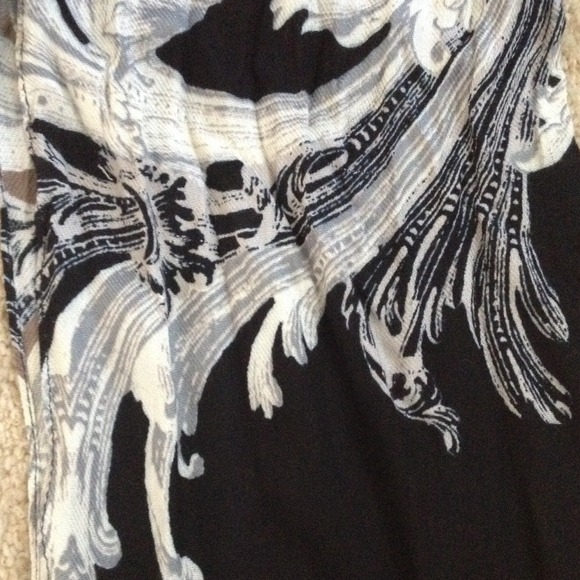 Multi-Colored Scarf - Picture 3 of 4