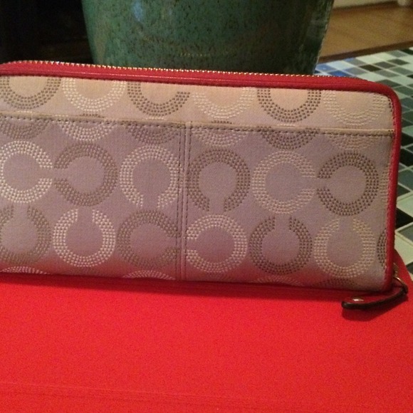Coach Wallet - Picture 3 of 4