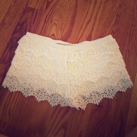 H&M Lace shorts