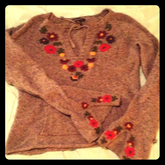 Sweater - Picture 1 of 1