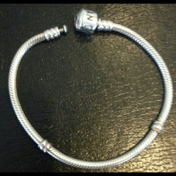 HOLD TILL 7/3 Authentic pandora bracelet