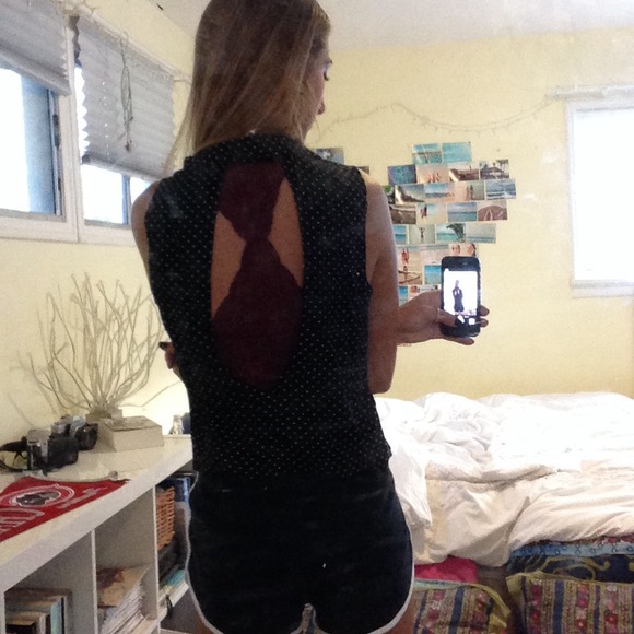 Open back polka dot collared tank - Picture 2 of 2