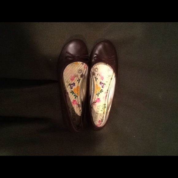 Brown flats