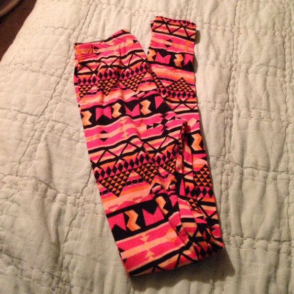 Pink and orange tribal printed leggings!!