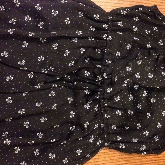 •bundled• Black Ruffle w/bows Dress - Picture 3 of 4