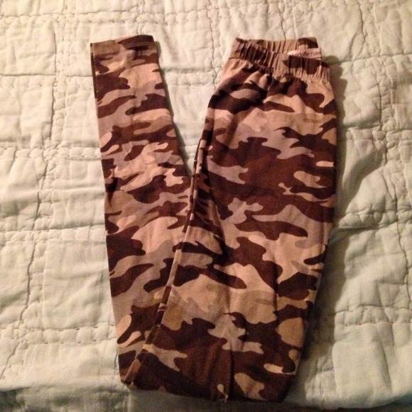 Army printed leggings!