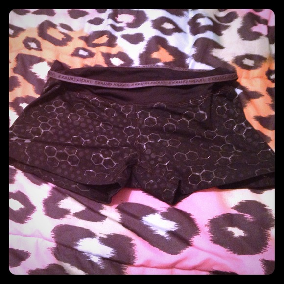 Under armor black spankies,spandex