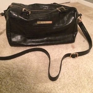 Black shoulder bag