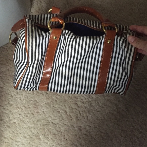 Striped handbag - Picture 1 of 4