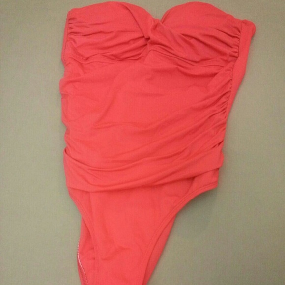 NWOT Red strapless Liz Claiborne swimsuit.