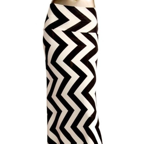 Dresses & Skirts - Brand New Never Worn Chevron Maxi