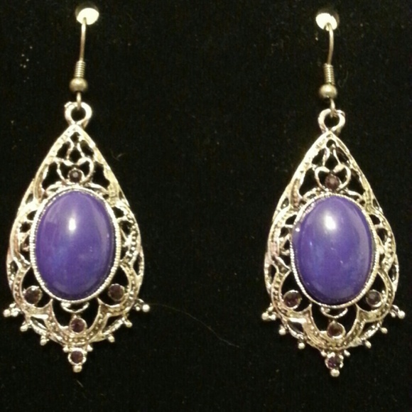 Beautiful purple dangle earrings!