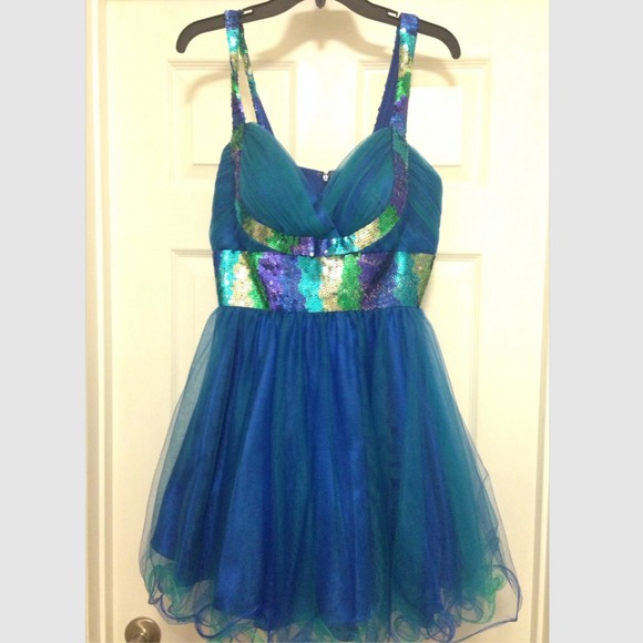 PRICE ⬇️ Jasz Couture Sequin Dress size 12