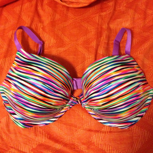 NEW VICTORIA'S SECRET BRA