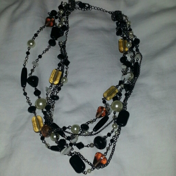 Vixen Necklace - Picture 1 of 3