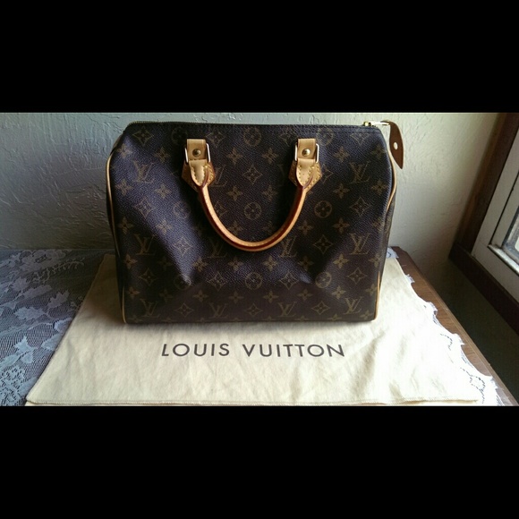 SOLD AUTHENTIC Louis Vuitton Speedy 30- Excellent