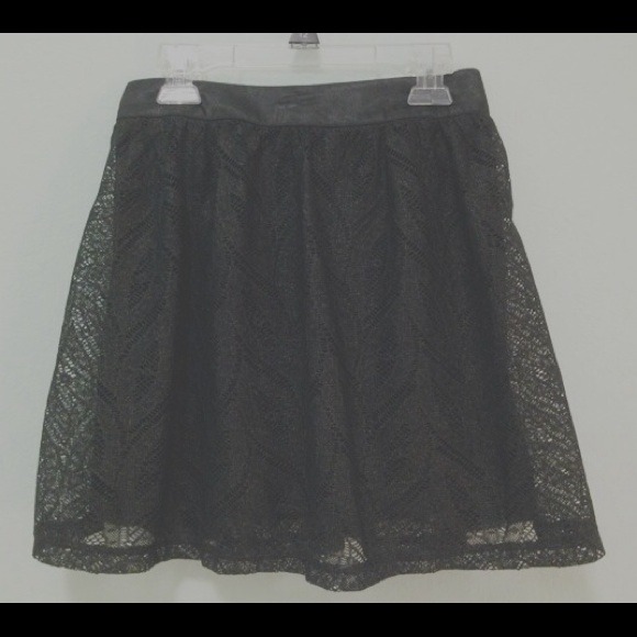 🚫SOLD🚫Black lace skirt