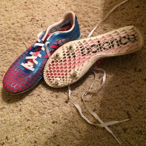 New Balance Track Spikes - Picture 2 of 3