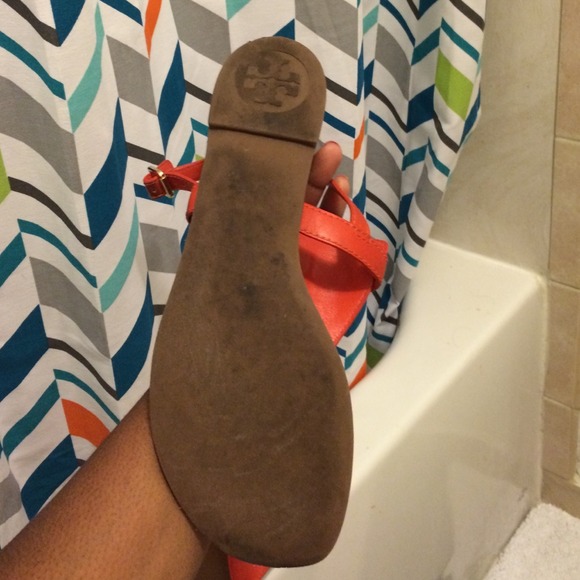 Tory burch sandals. Sold on another site. - Picture 3 of 4