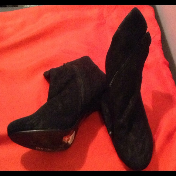 Black Sheer Pumps