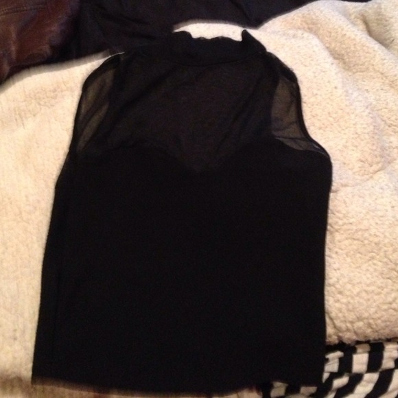 Crop top - Picture 1 of 1
