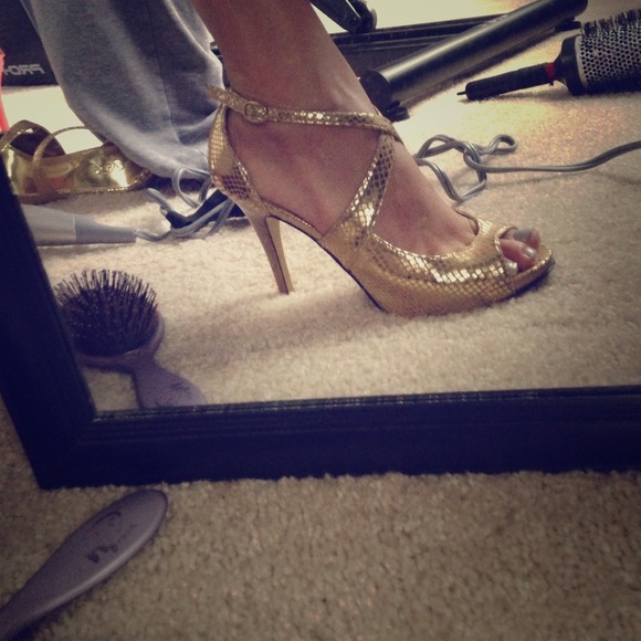 Carlos pumps - Picture 1 of 2