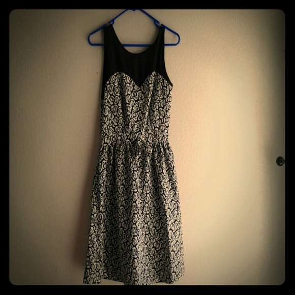 Dress - Picture 1 of 1