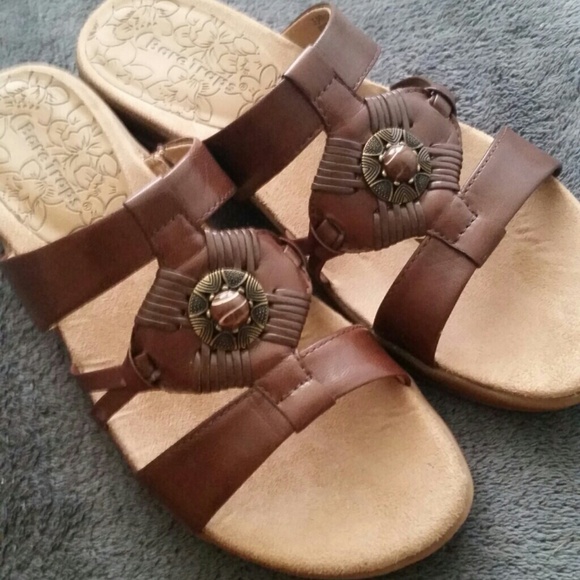 Bare Traps Leather upper 6.5 Sandal