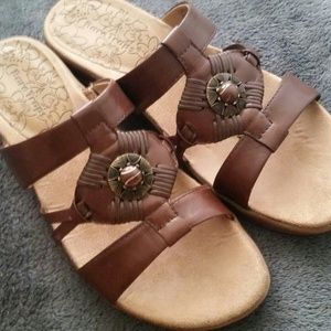 Bare Traps Leather upper 6.5 Sandal