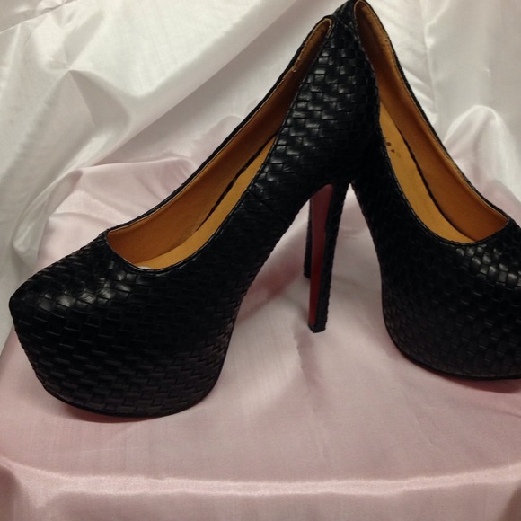 Pumps - Picture 4 of 4