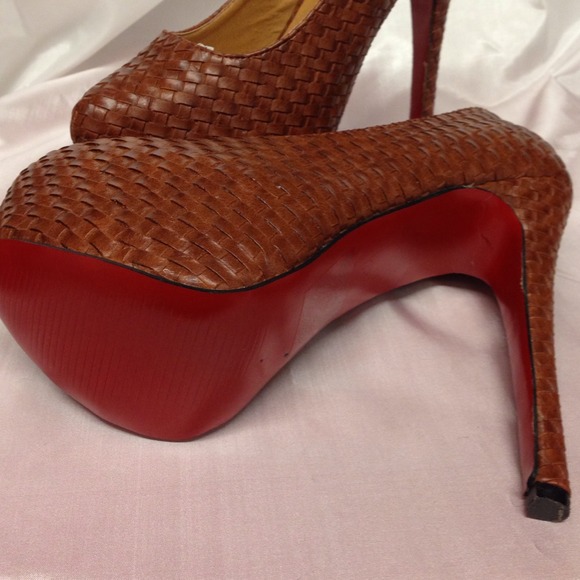 Pumps - Picture 4 of 4